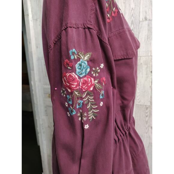 Fourteenth Place Women's wine color w/ embroidery lightweight jacket Size Large - Picture 6 of 12